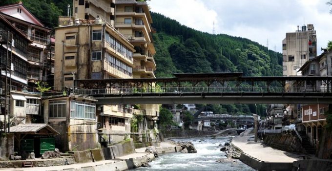 宿黑川溫泉 250年老店新明館