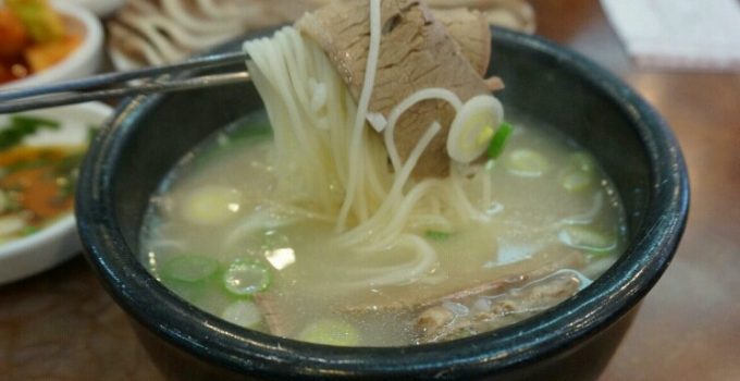 釜山美食 - 南浦洞雪濃湯 牛肉湯飯서울깍두기 "首爾蘿蔔泡菜" (南浦洞)