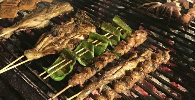 【新北市三重炭烤 串燒宵夜】三重好吃炭烤店，每天只賣五小時，慈愛街無名炭烤串燒店