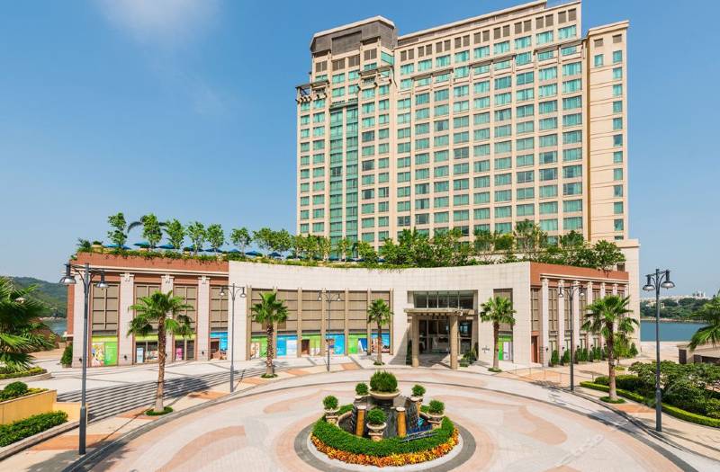 【愉景灣酒店套票】二人$1388!入住山景房觀賞綠意盎然美景、附送早餐+半自助晚餐 香港愉景灣酒店