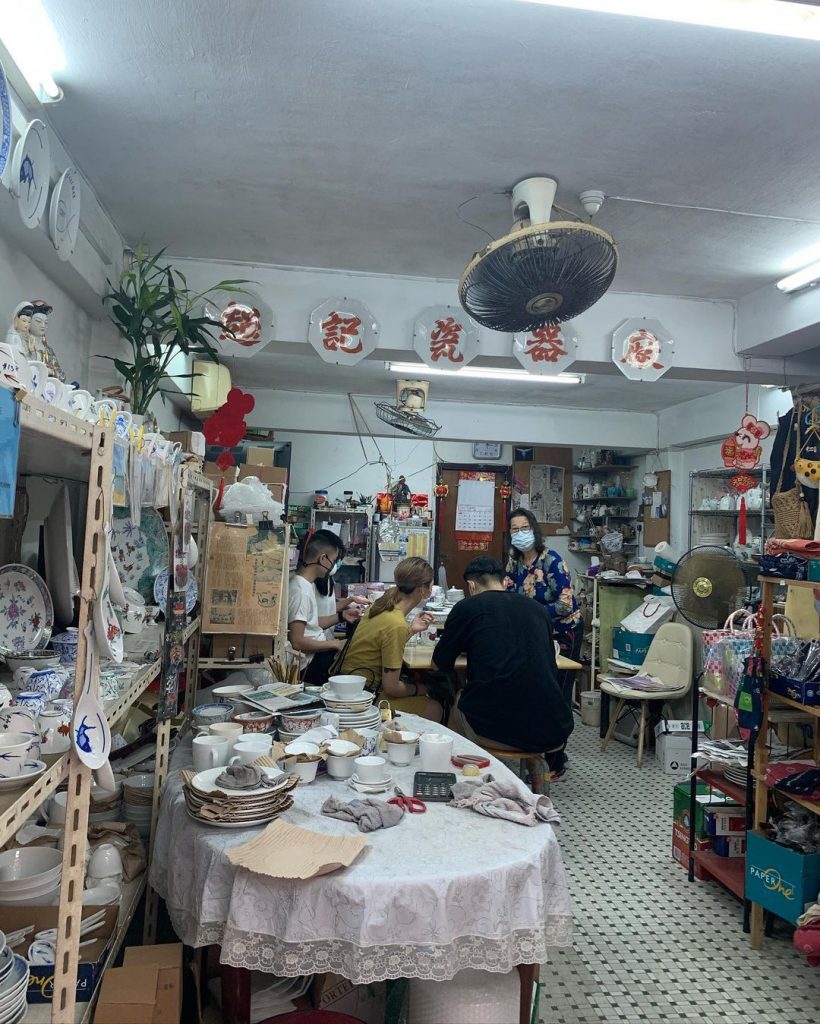 【坪洲一日遊】當一日文青!歎多款坪洲美食+彩瓷工作坊+再搭街渡去XXX 坪洲一日遊,瓷器工作坊