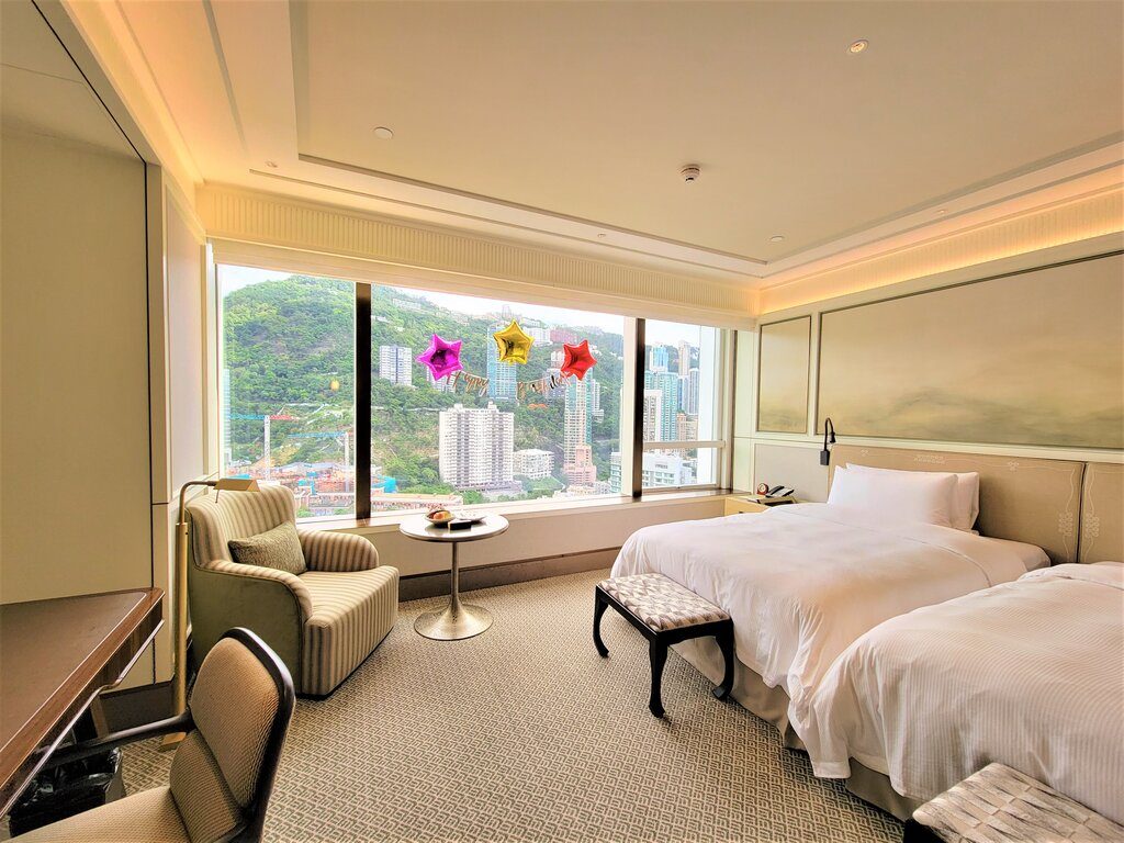 【港島香格里拉大酒店Staycation】全新裝修城景套房時尚精緻 海鮮美饌自助晚餐風味無窮 港島香格里拉大酒店