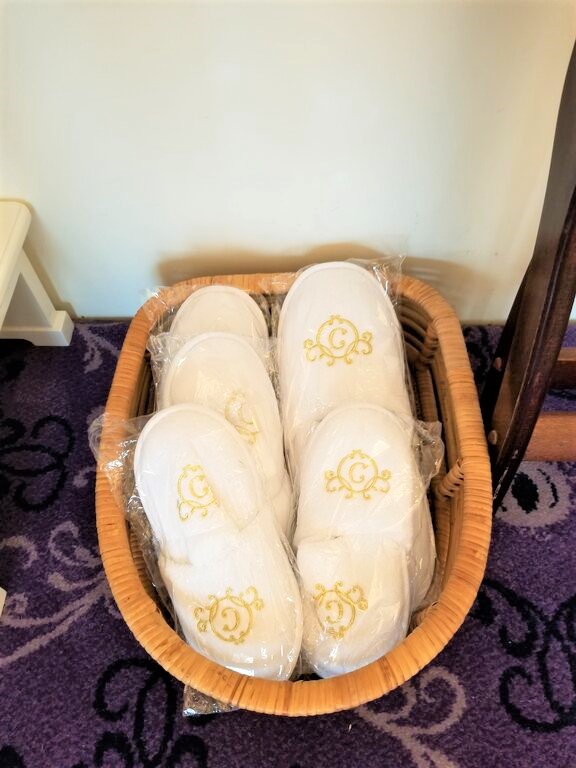 【香港迪士尼樂園酒店 Staycation】入住維多利亞式酒店住宿體驗 國賓廳主題套房遊歷童話國度 香港迪士尼樂園酒店Staycation