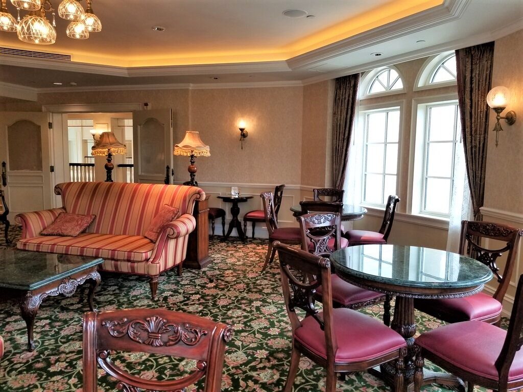 【香港迪士尼樂園酒店 Staycation】入住維多利亞式酒店住宿體驗 國賓廳主題套房遊歷童話國度 香港迪士尼樂園酒店Staycation