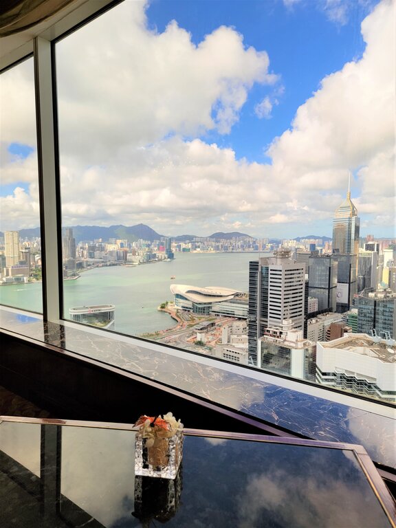 【港島香格里拉大酒店Staycation】全新裝修城景套房時尚精緻 海鮮美饌自助晚餐風味無窮 港島香格里拉大酒店