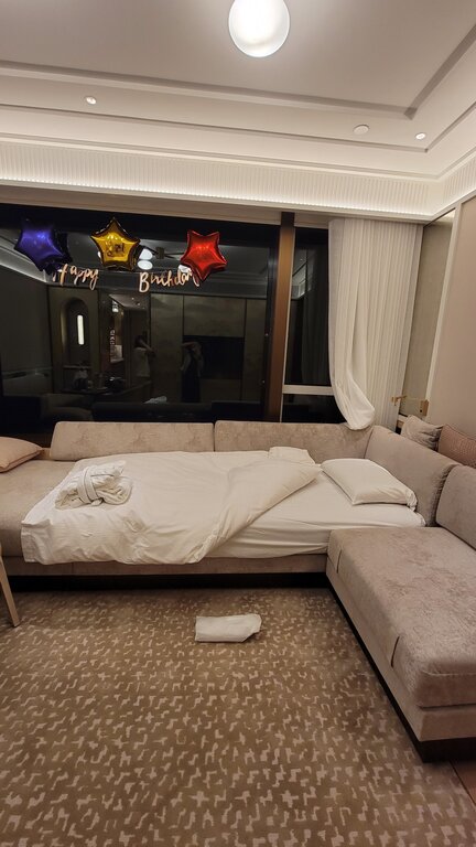 【港島香格里拉大酒店Staycation】全新裝修城景套房時尚精緻 海鮮美饌自助晚餐風味無窮 港島香格里拉大酒店