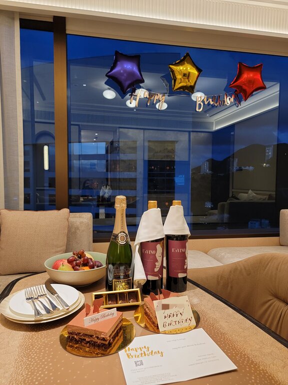 【港島香格里拉大酒店Staycation】全新裝修城景套房時尚精緻 海鮮美饌自助晚餐風味無窮 港島香格里拉大酒店