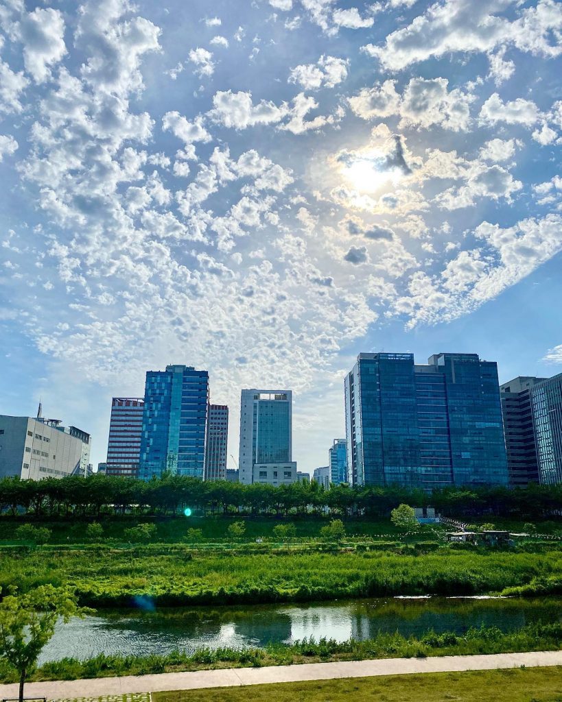 【首爾景點】登上韓國最高地標俯瞰首爾全景 踏足韓團線上開唱地+主題樂園衝浪體驗+… 首爾景點