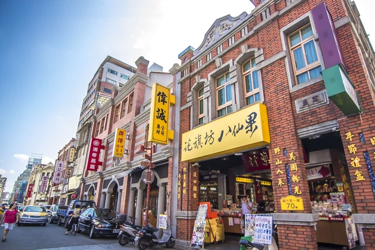 【台北新景點】2023台北自由行必備行程!走遍6大台北最新人氣景點 小京都日式庭園市集文青勝地 & 復古懷舊大稻埕迪化街 【台北新景點】2023台北自由行必備行程!走遍6大台北最新人氣景點 小京都日式庭園市集文青勝地 & 復古懷舊大稻埕迪化街
