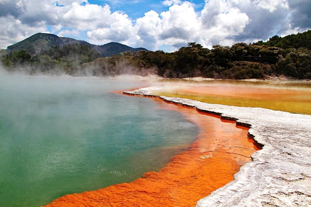 【新西蘭旅遊】新西蘭自由行必備攻略!玩盡星級新西蘭旅遊 環島刺激野外玩樂 & 賞盡大自然絕景 新西蘭北島 - 香檳池(Champagne Pool)