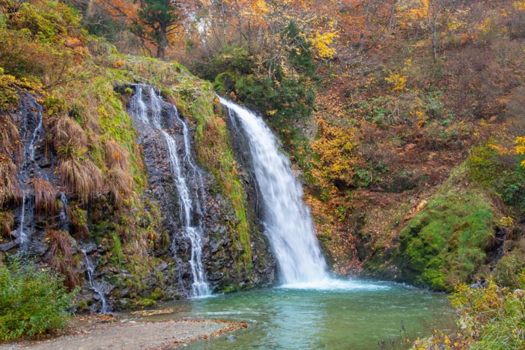 日本人氣銀山溫泉景點 | 白銀瀑布