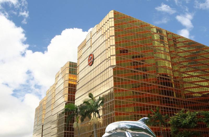 The Royal Pacific Hotel and Towers